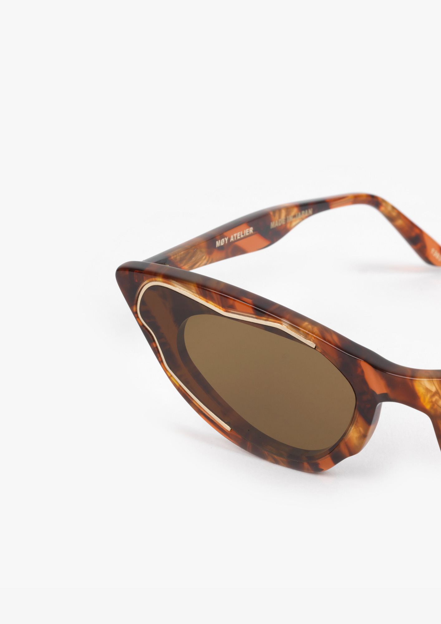 Come Fly with Me sunglasses tortoise - Moy Atelier