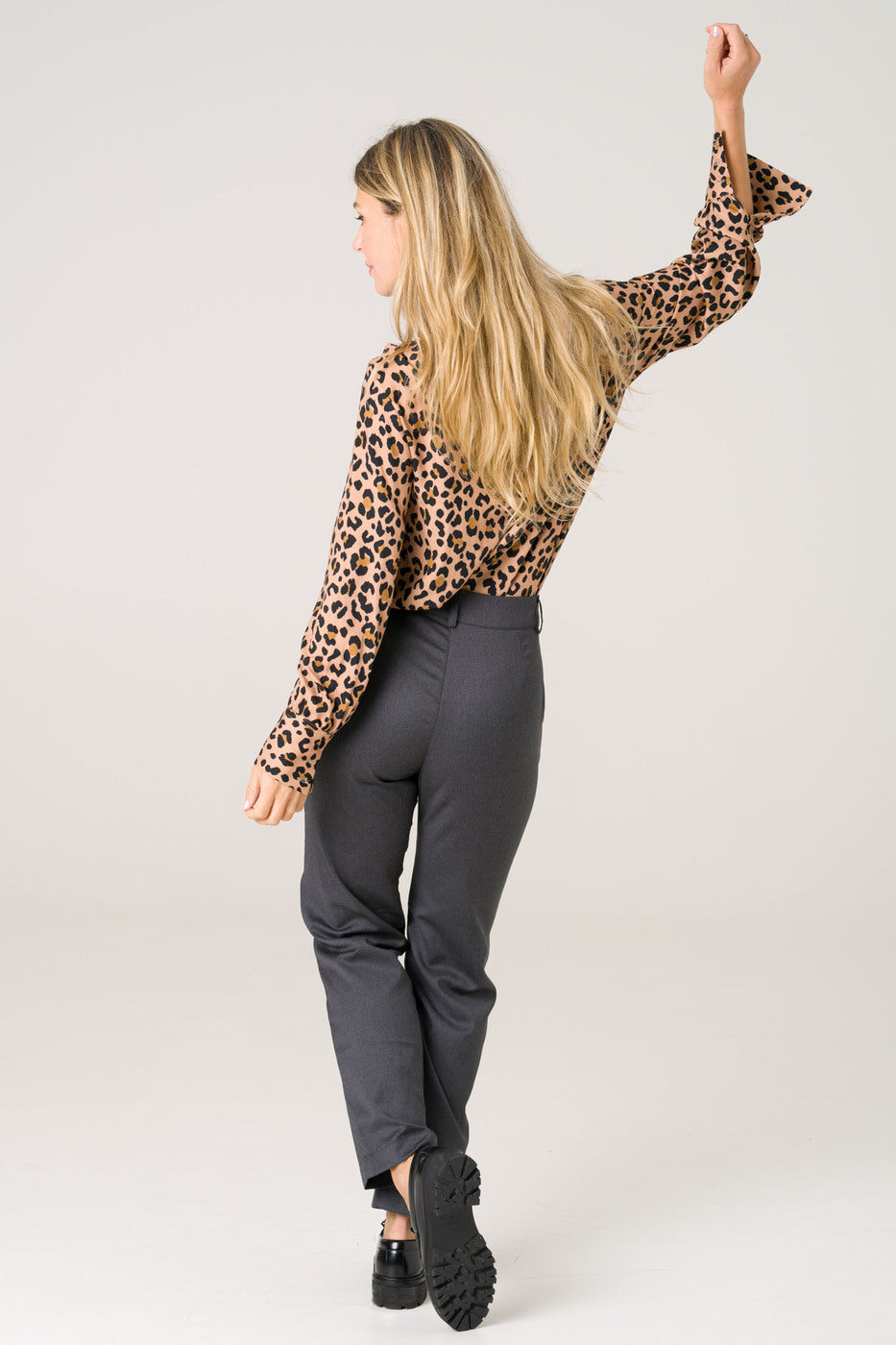 Gaura pants gray - Avani Apparel