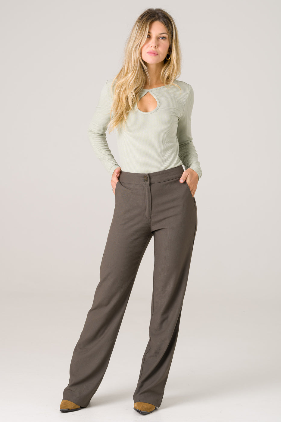 Laurier pants khaki - Avani Apparel