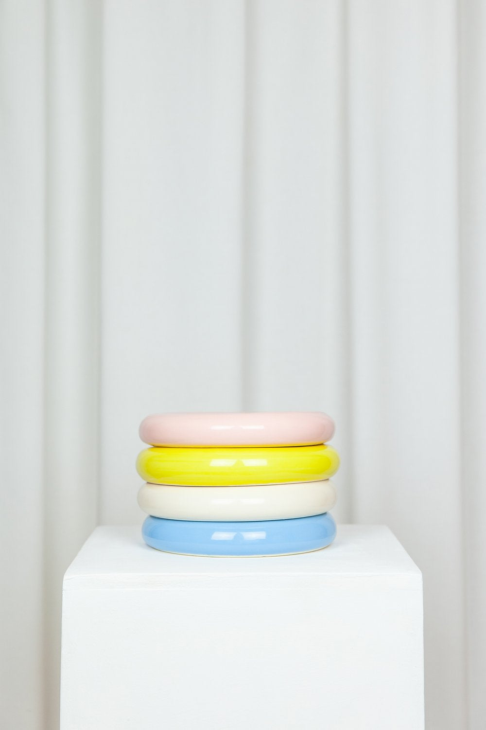 Tiny puffy plate blue - Lola Mayeras