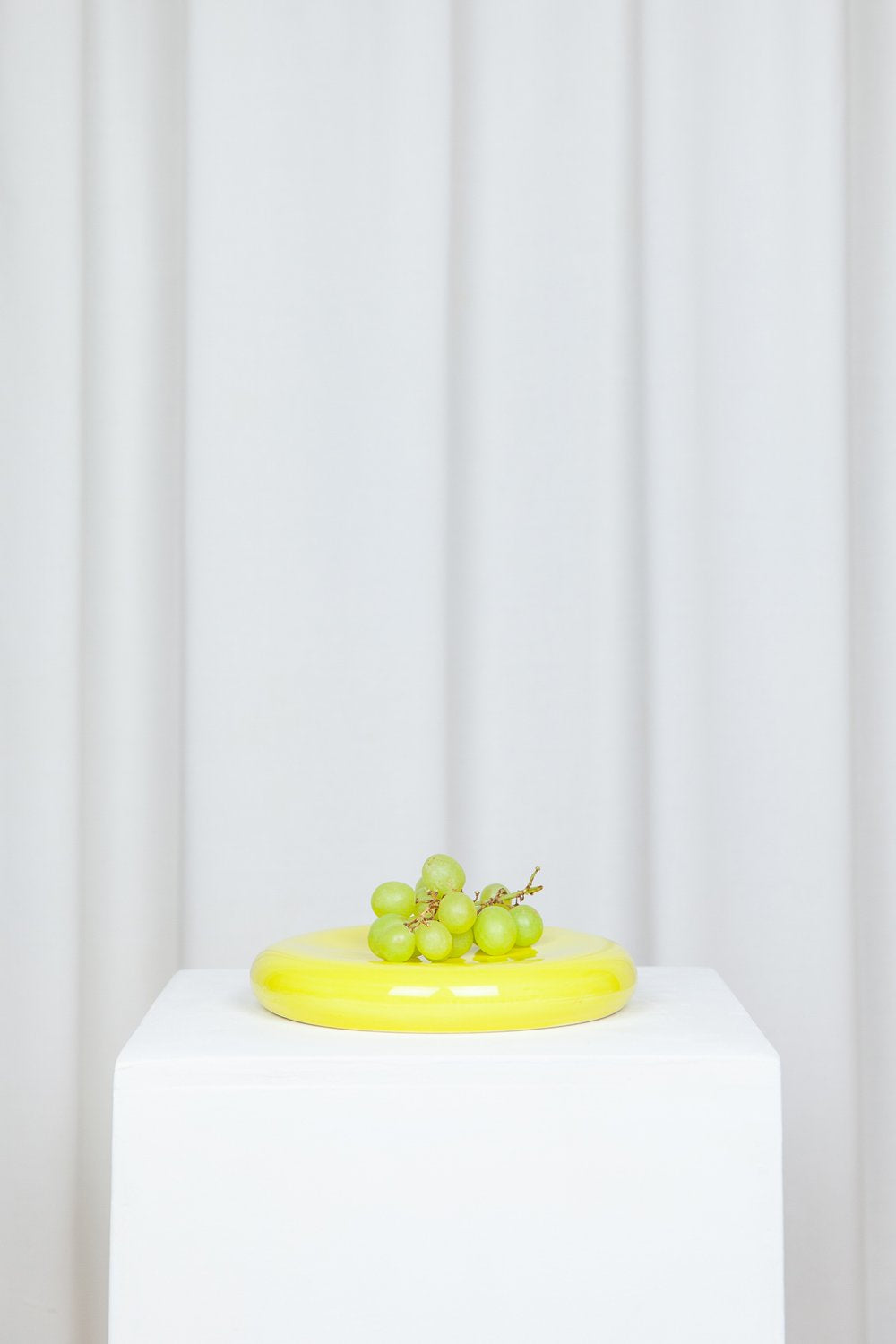 Tiny puffy plate yellow - Lola Mayeras