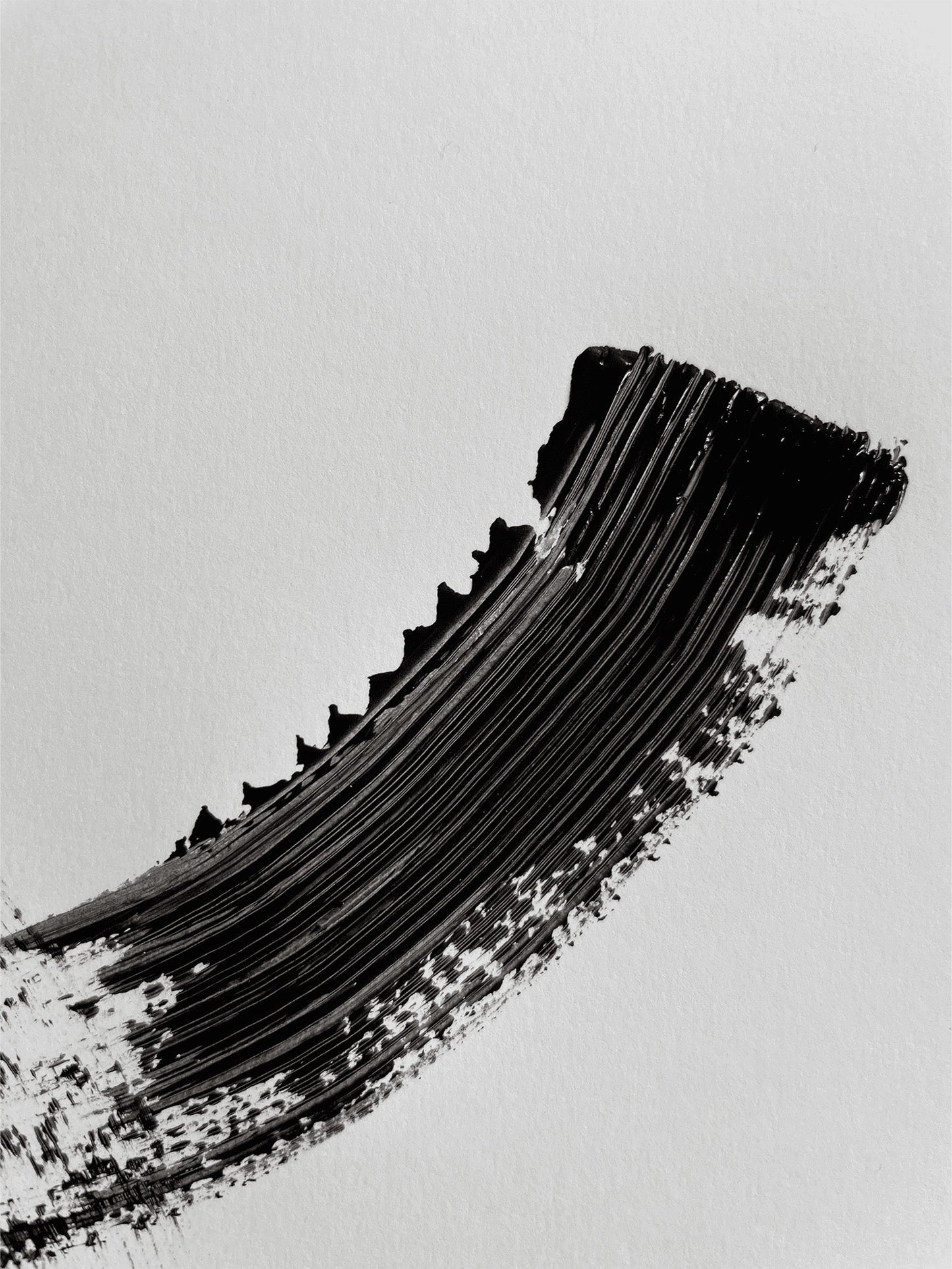 The universal mascara - Pace