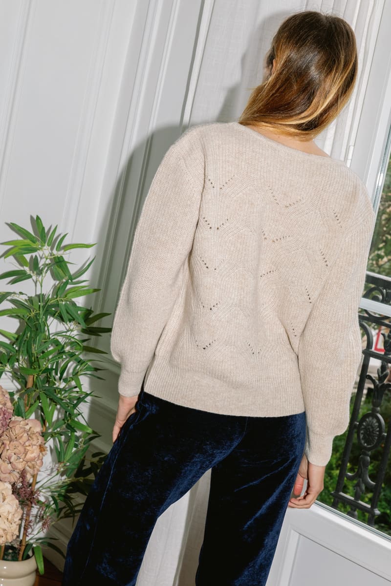 Sweater Idesia beige - Avani Apparel