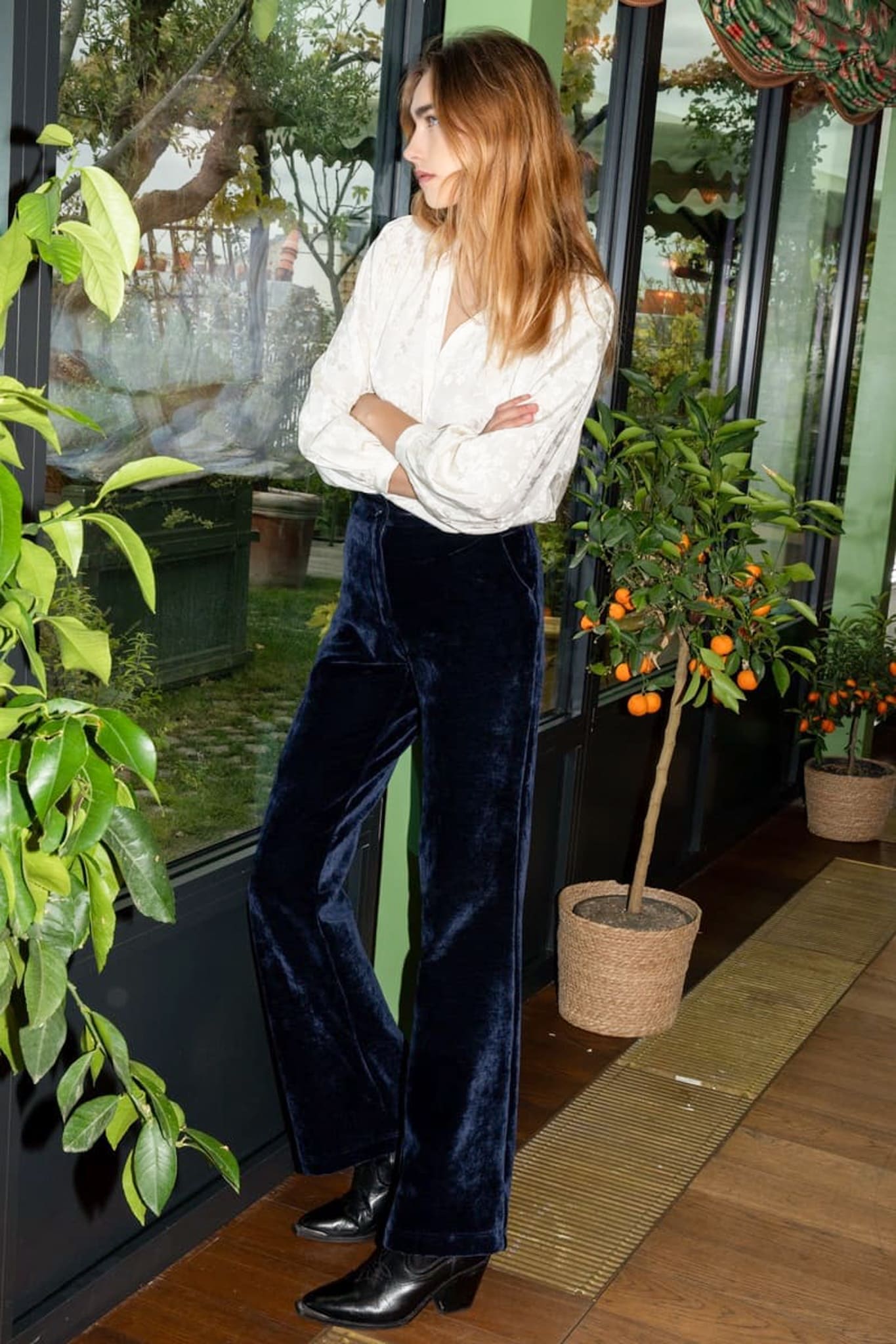 Laurier pants navy velvet - Avani Apparel
