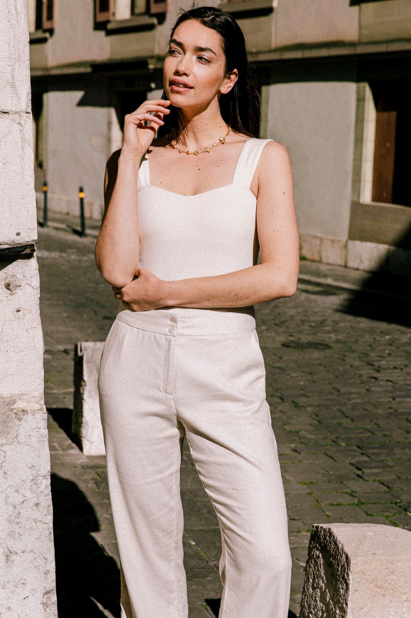 Laurier pants beige - Avani Apparel